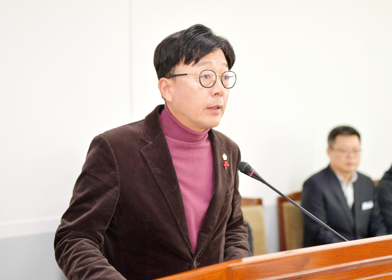 '제282회 문경시의회 제2차 정례회' 게시글의 사진(22) 'photo_11_2024-12-05_10-58-06.jpg' '제282회 문경시의회 제2차 정례회' 게시글의 사진(22) 'photo_11_2024-12-05_10-58-06.jpg'