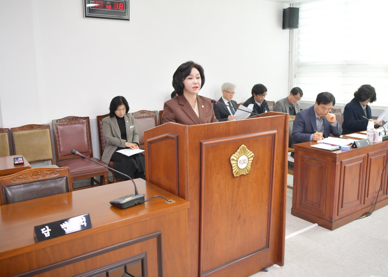'제283회 문경시의회 임시회 상임위원회 활동' 게시글의 사진(22) 'photo_14_2025-03-03_15-55-31.jpg' '제283회 문경시의회 임시회 상임위원회 활동' 게시글의 사진(22) 'photo_14_2025-03-03_15-55-31.jpg'