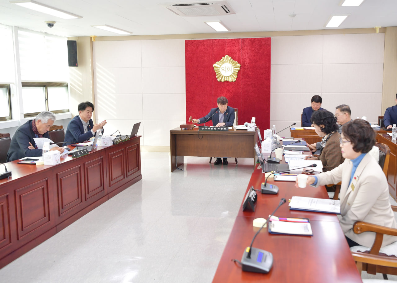 '제282회 문경시의회 제2차 정례회' 게시글의 사진(17) 'photo_15_2024-12-05_10-58-06.jpg' '제282회 문경시의회 제2차 정례회' 게시글의 사진(17) 'photo_15_2024-12-05_10-58-06.jpg'