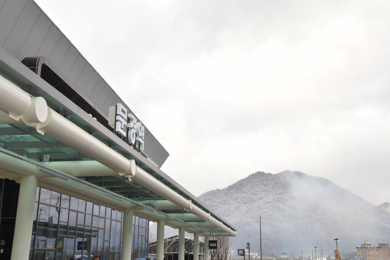 '중부내륙선(충주-문경) KTX 개통식' 게시글의 사진(15) 'photo_12_2024-11-28_15-07-13.jpg' '중부내륙선(충주-문경) KTX 개통식' 게시글의 사진(15) 'photo_12_2024-11-28_15-07-13.jpg'