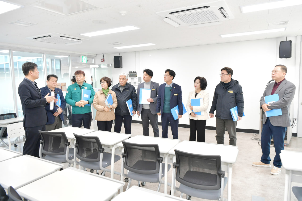 '제283회 임시회 상임위원회 - 주요사업장 현장 답사2' 게시글의 사진(8) 'photo_11_2025-03-04_20-11-46.jpg' '제283회 임시회 상임위원회 - 주요사업장 현장 답사2' 게시글의 사진(8) 'photo_11_2025-03-04_20-11-46.jpg'
