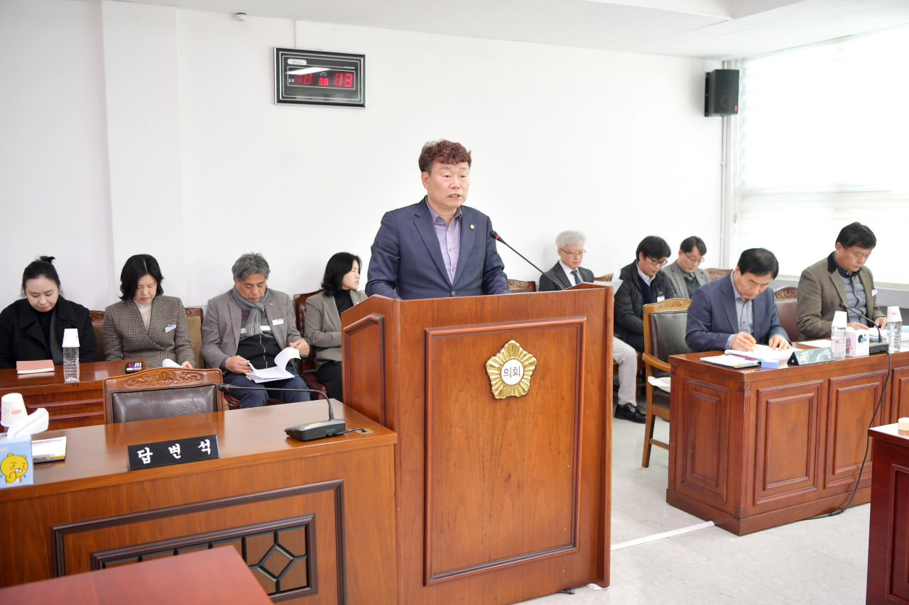 '제283회 문경시의회 임시회 상임위원회 활동' 게시글의 사진(16) 'photo_20_2025-03-03_15-55-31.jpg' '제283회 문경시의회 임시회 상임위원회 활동' 게시글의 사진(16) 'photo_20_2025-03-03_15-55-31.jpg'
