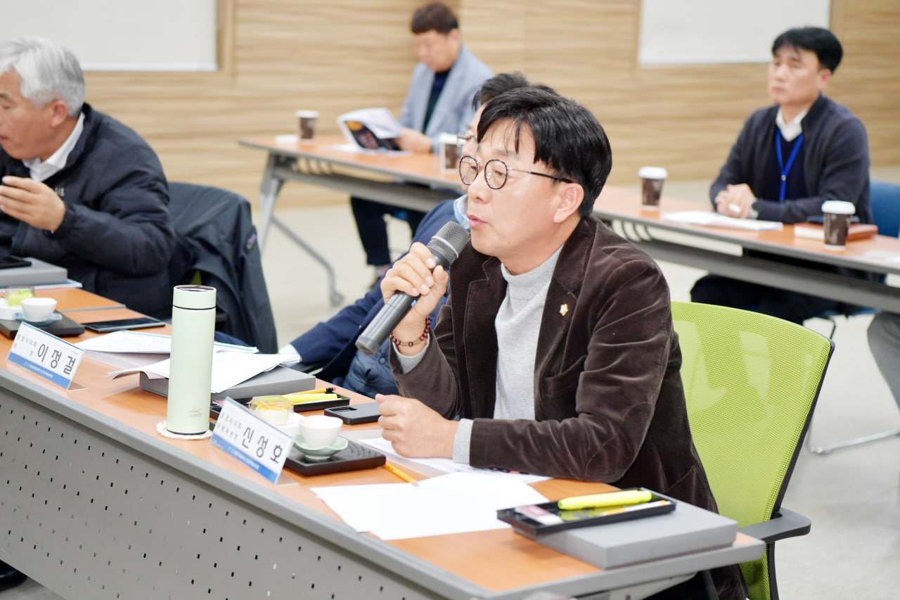 '문경시민 의료이용 불편.불만 접수건 분석결과 보고회' 게시글의 사진(9) 'photo_3_2024-12-02_19-59-50.jpg' '문경시민 의료이용 불편.불만 접수건 분석결과 보고회' 게시글의 사진(9) 'photo_3_2024-12-02_19-59-50.jpg'