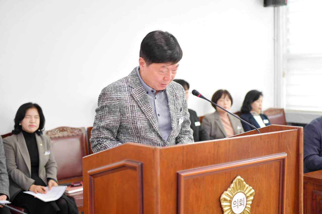 '제283회 문경시의회 임시회 상임위원회 활동' 게시글의 사진(24) 'photo_21_2025-03-03_15-55-31.jpg' '제283회 문경시의회 임시회 상임위원회 활동' 게시글의 사진(24) 'photo_21_2025-03-03_15-55-31.jpg'