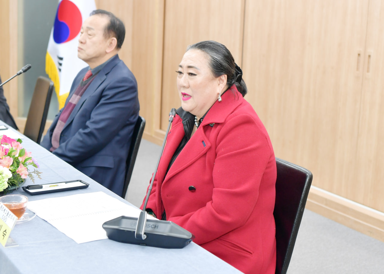 '문경오미자청 유럽수출 MOA 체결식' 게시글의 사진(6) 'photo_11_2025-03-19_09-04-51.jpg' '문경오미자청 유럽수출 MOA 체결식' 게시글의 사진(6) 'photo_11_2025-03-19_09-04-51.jpg'
