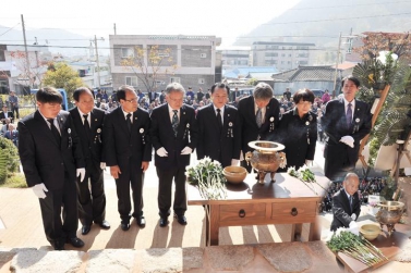 제33주기 고 박정희 대통령 추모식(2012. 10. 26 청운각)