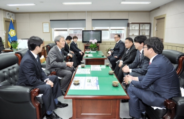 점촌청년회의소 회장단 시의회 방문