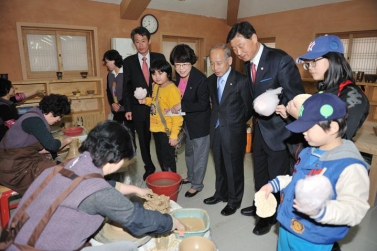 아자개장터 새봄맞이 한마당 행사(2012. 4. 14 가은읍 재래시장)