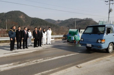 구제역 방역 근무지 공무원 및 관계자 격려(2010. 12. 7 문경시일원)