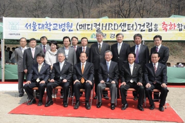 서울대학교벼원 관계자 메디칼HRD센터 부지 방문(2011. 4. 15 문경읍 및 문경새재)