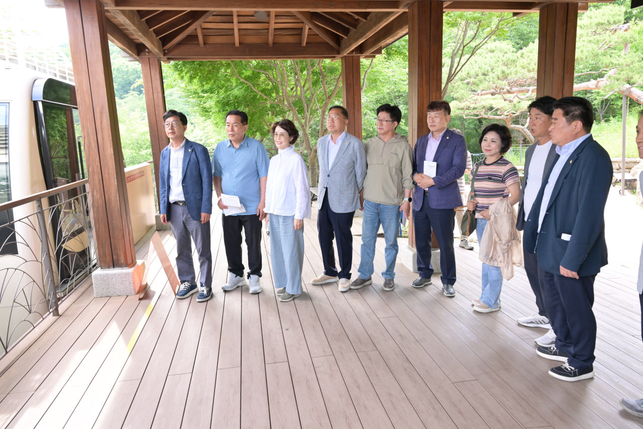 '화담숲 관광시설(모노레일) 견학' 게시글의 사진(15) 'photo_7_2025-06-08_16-55-54.jpg' '화담숲 관광시설(모노레일) 견학' 게시글의 사진(15) 'photo_7_2025-06-08_16-55-54.jpg'