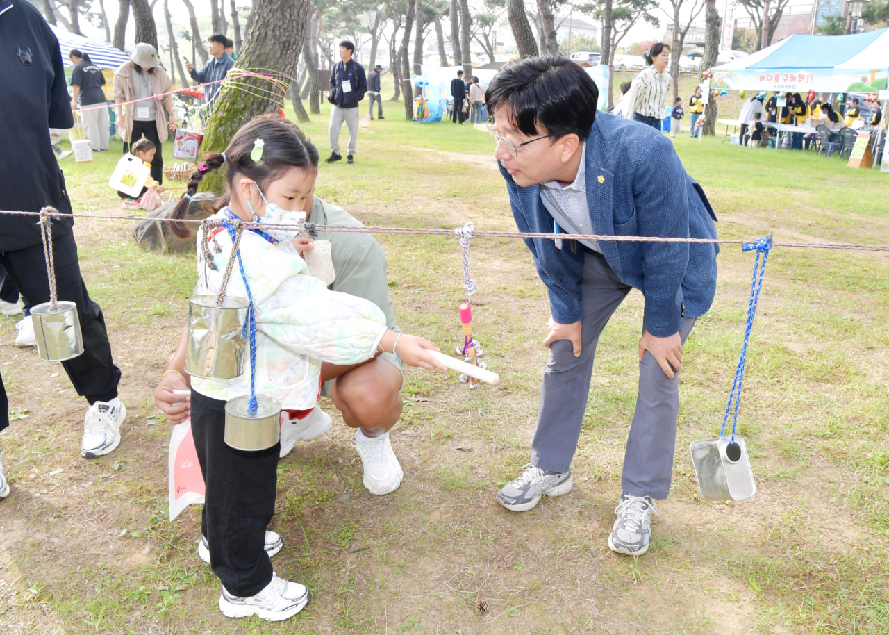 '제8회 숲 페스티벌' 게시글의 사진(15) 'photo_3_2024-10-14_09-23-57.jpg' '제8회 숲 페스티벌' 게시글의 사진(15) 'photo_3_2024-10-14_09-23-57.jpg'