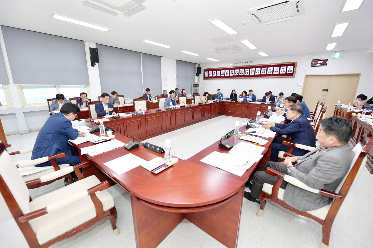 '10월 1차 의원협의회' 게시글의 사진(15) 'photo_7_2024-10-15_19-44-21.jpg' '10월 1차 의원협의회' 게시글의 사진(15) 'photo_7_2024-10-15_19-44-21.jpg'