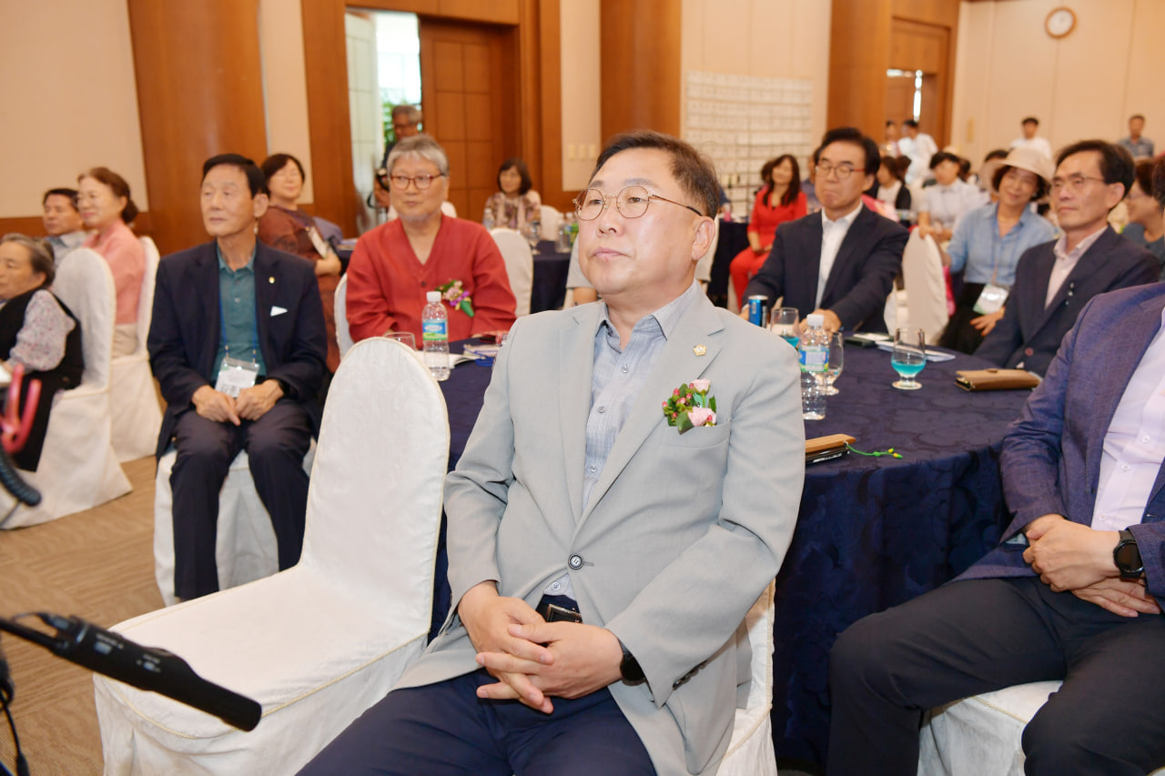 '2024 문경새재 여름시인학교' 게시글의 사진(5) 'photo_5_2024-08-11_19-42-55.jpg'