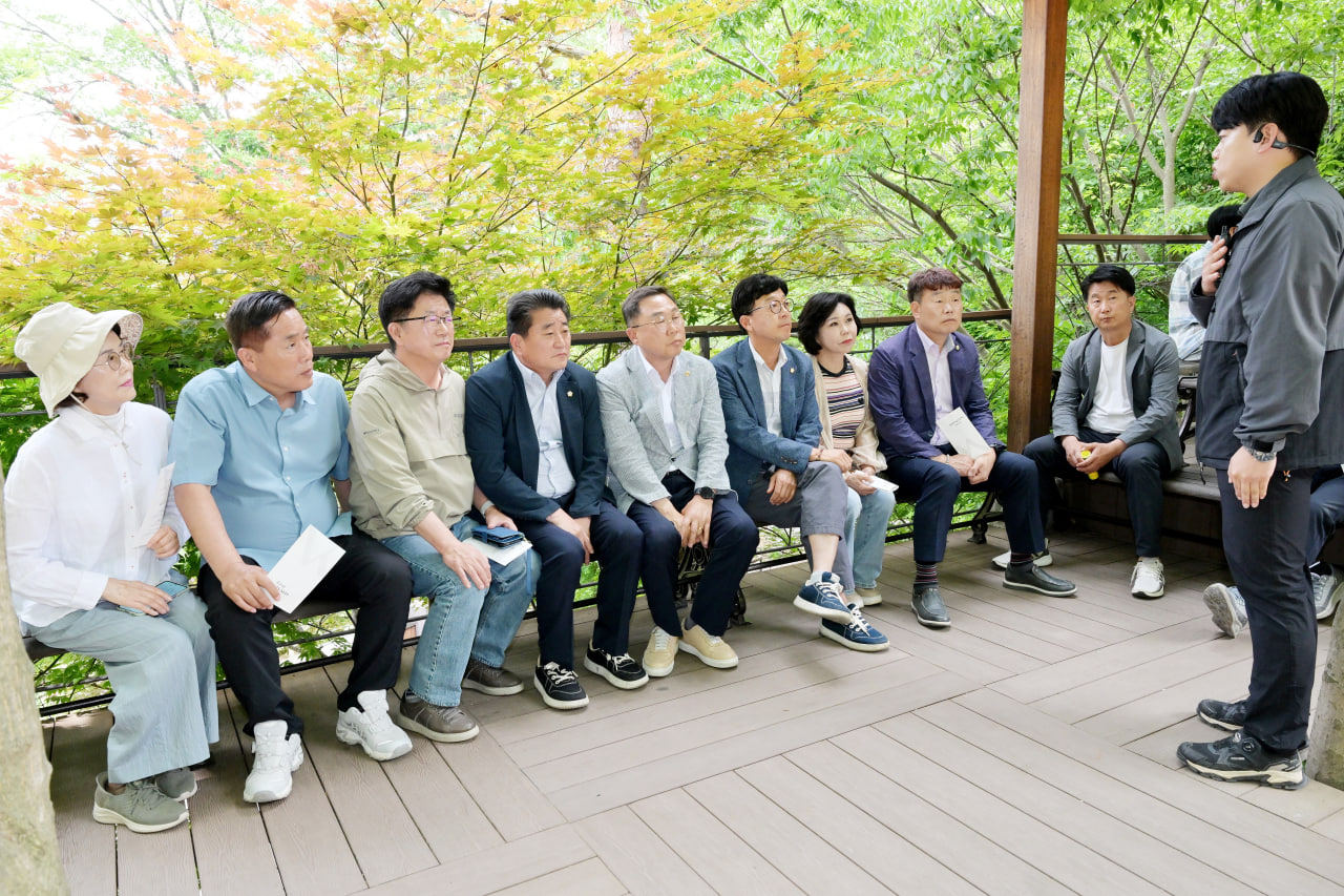 '화담숲 관광시설(모노레일) 견학' 게시글의 사진(10) 'photo_23_2025-06-08_16-55-54.jpg' '화담숲 관광시설(모노레일) 견학' 게시글의 사진(10) 'photo_23_2025-06-08_16-55-54.jpg'