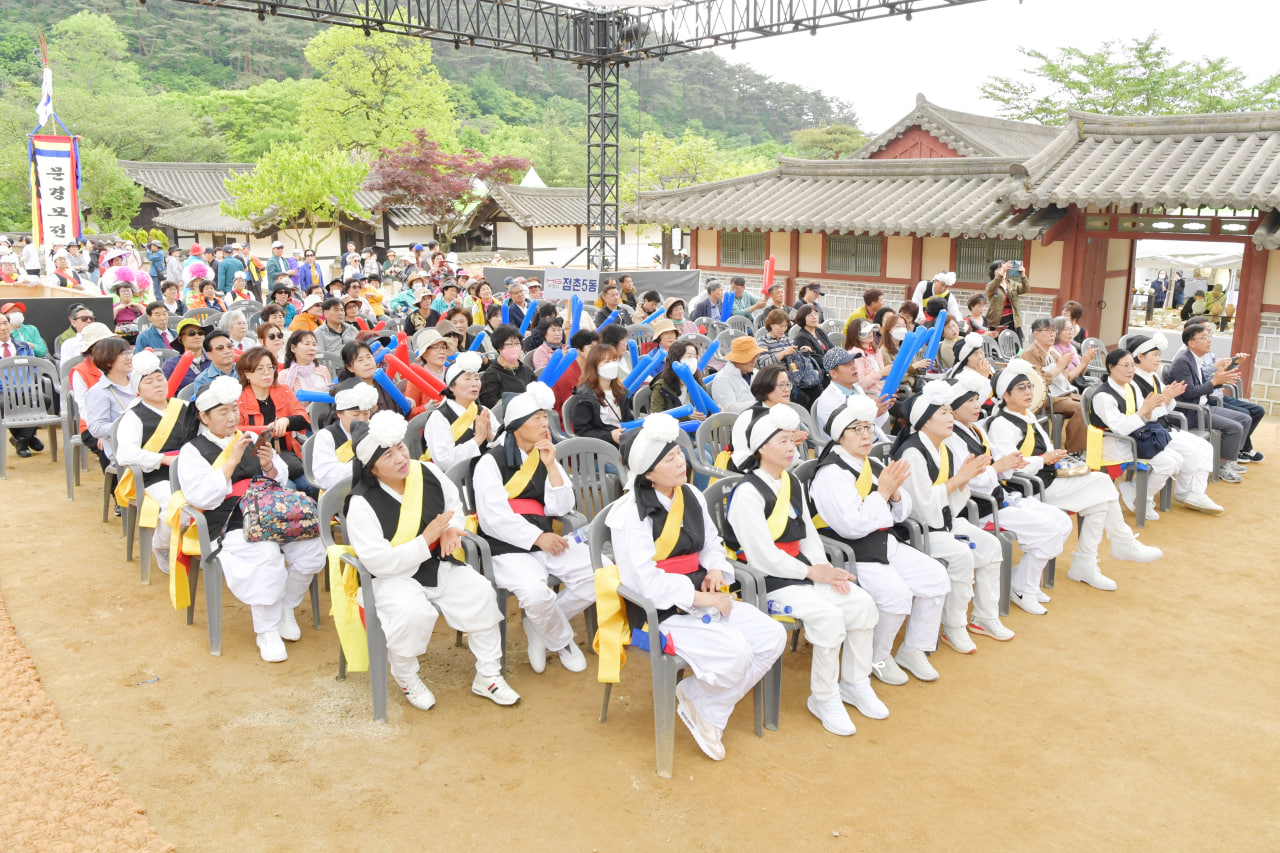 '문경찻사발축제 읍면동 시민의 날 - 점촌2,4,5동' 게시글의 사진(14) 'photo_5_2024-05-01_11-35-39.jpg' '문경찻사발축제 읍면동 시민의 날 - 점촌2,4,5동' 게시글의 사진(14) 'photo_5_2024-05-01_11-35-39.jpg'