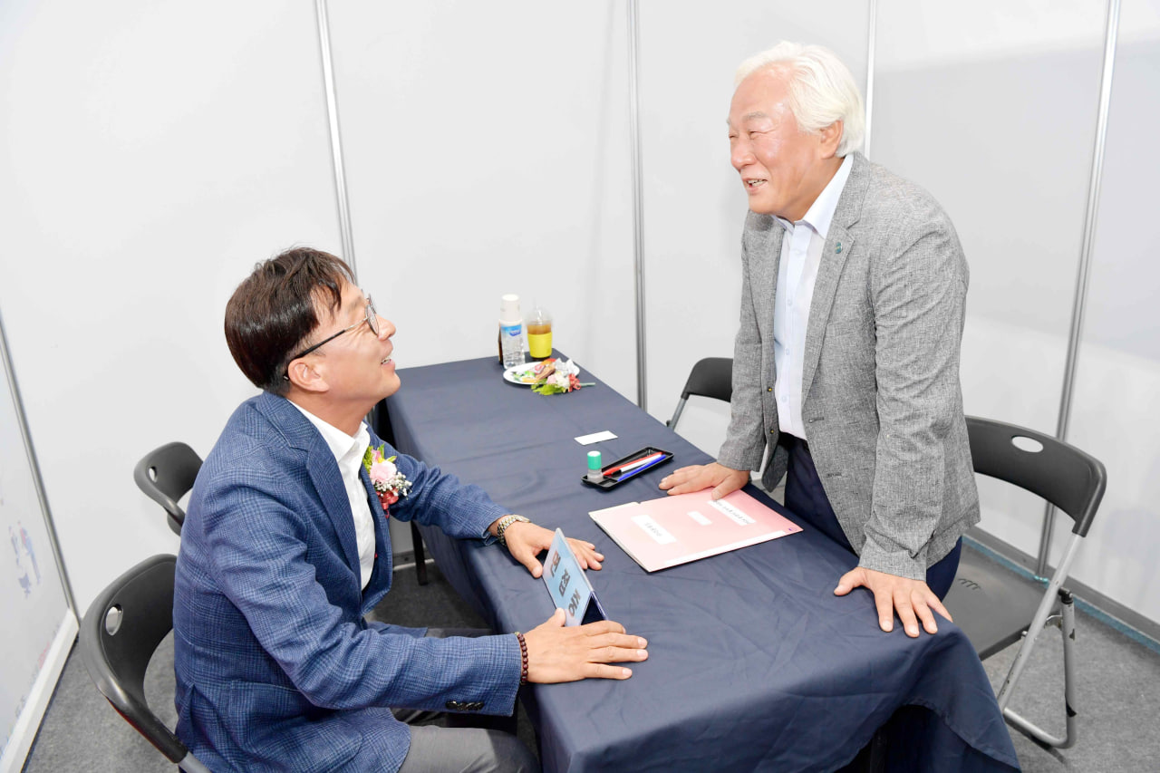 '2024 문경시 일자리 박람회' 게시글의 사진(11) 'photo_6_2024-05-29_22-02-24.jpg'