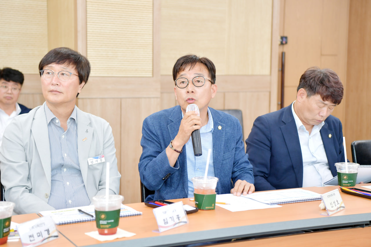 '문경시 유통업무설비 타당성 조사 및 기본구상용역 최봉 보고회' 게시글의 사진(12) 'photo_7_2024-05-29_22-01-45.jpg'