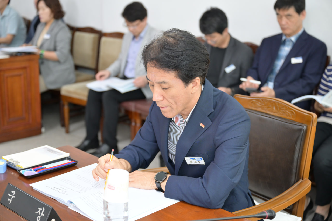 '제285회 문경시의회 제1차 정례회 의회운영위원회' 게시글의 사진(5) 'photo_5_2025-06-12_09-02-57.jpg' '제285회 문경시의회 제1차 정례회 의회운영위원회' 게시글의 사진(5) 'photo_5_2025-06-12_09-02-57.jpg'