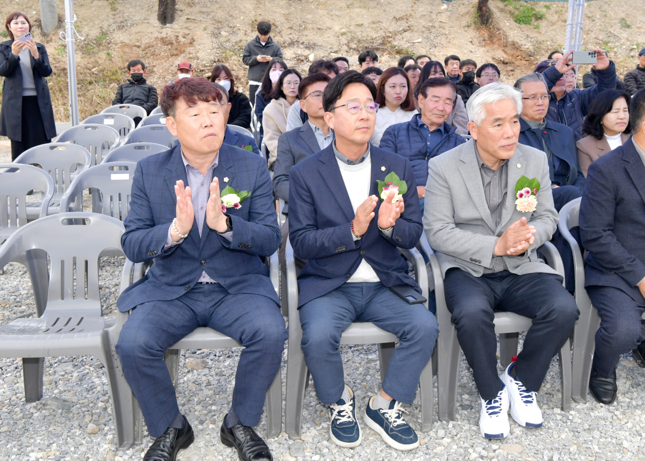 '영강구곡 경관길 조성사업 준공식' 게시글의 사진(12) 'photo_10_2024-11-24_11-42-52.jpg' '영강구곡 경관길 조성사업 준공식' 게시글의 사진(12) 'photo_10_2024-11-24_11-42-52.jpg'