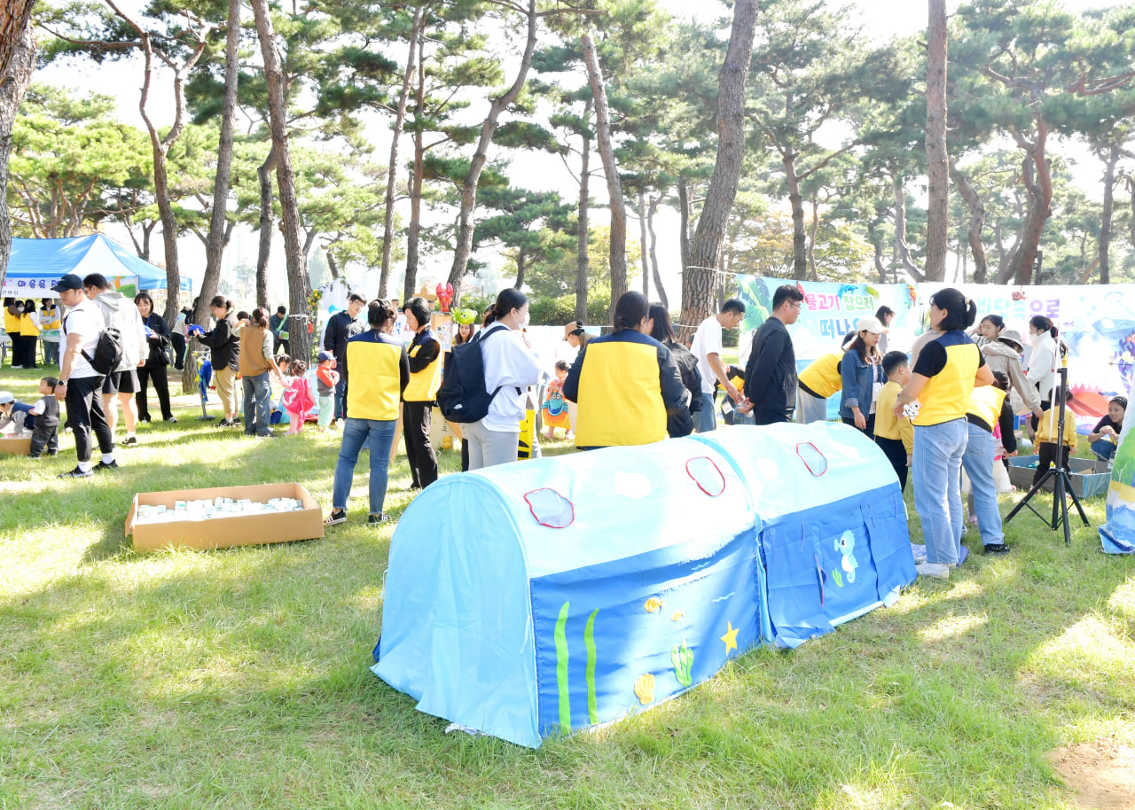 '제8회 숲 페스티벌' 게시글의 사진(21) 'photo_6_2024-10-14_09-24-10.jpg' '제8회 숲 페스티벌' 게시글의 사진(21) 'photo_6_2024-10-14_09-24-10.jpg'