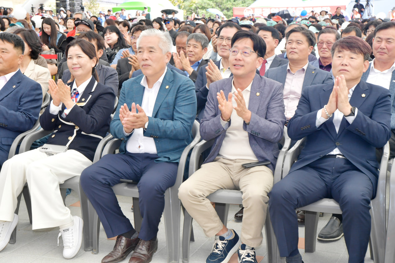 '2024 문경 약돌한우 축제 개막식' 게시글의 사진(4) 'photo_1_2024-10-07_08-16-29.jpg' '2024 문경 약돌한우 축제 개막식' 게시글의 사진(4) 'photo_1_2024-10-07_08-16-29.jpg'