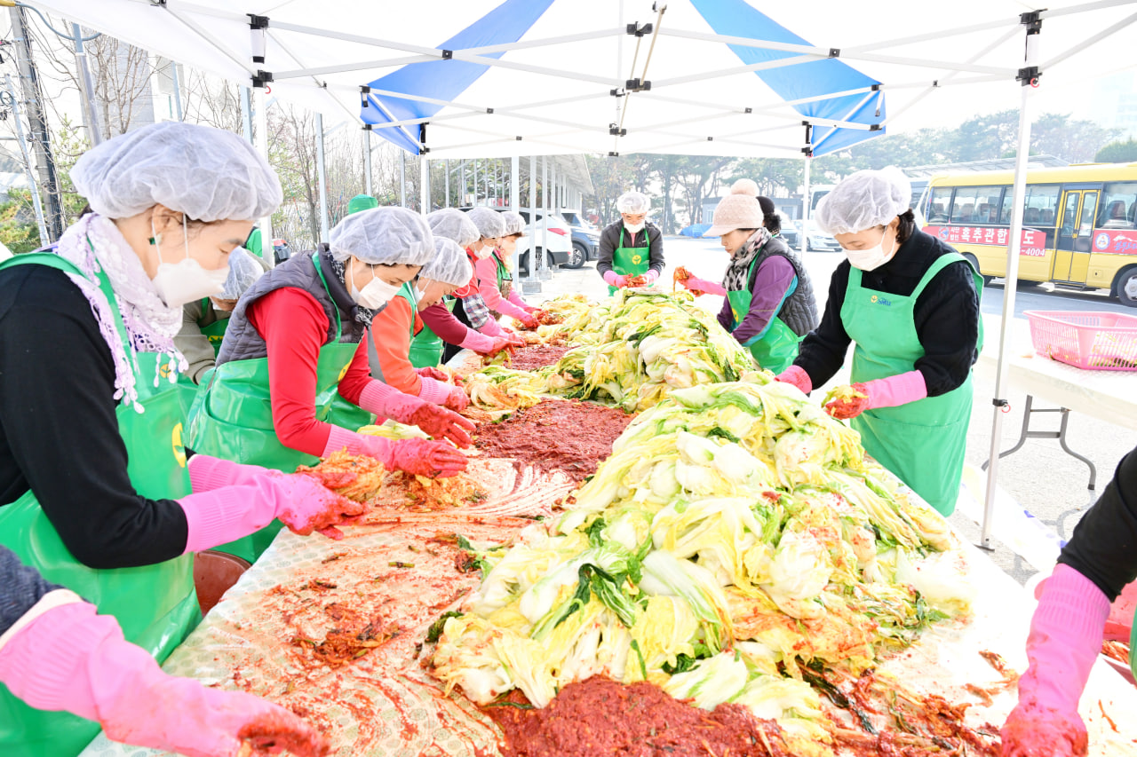 새마을 사랑의 김장 담가주기 - 점촌2동