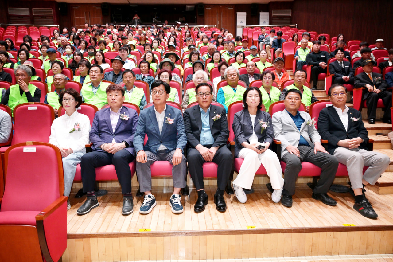'제30회 환경의 날 기념식' 게시글의 사진(3) 'photo_14_2025-06-08_16-52-22.jpg' '제30회 환경의 날 기념식' 게시글의 사진(3) 'photo_14_2025-06-08_16-52-22.jpg'