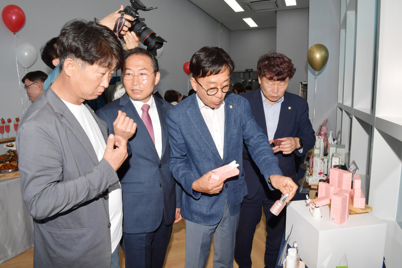 '문경시 농산품융합복합고도화 종합가공센터' 게시글의 사진(13) 'photo_2_2024-05-09_20-20-37.jpg' '문경시 농산품융합복합고도화 종합가공센터' 게시글의 사진(13) 'photo_2_2024-05-09_20-20-37.jpg'