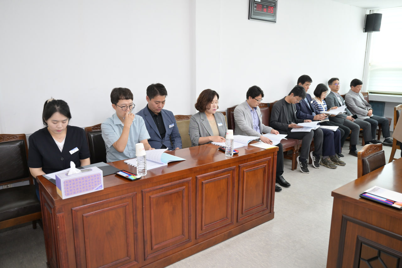'제285회 문경시의회 제1차 정례회 의회운영위원회' 게시글의 사진(8) 'photo_9_2025-06-12_09-02-57.jpg' '제285회 문경시의회 제1차 정례회 의회운영위원회' 게시글의 사진(8) 'photo_9_2025-06-12_09-02-57.jpg'
