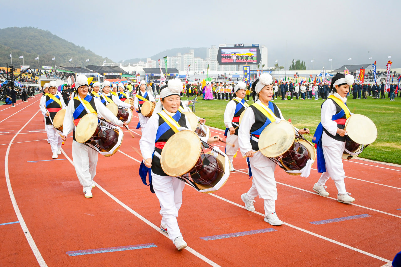 '제73회 문경시민체육대회 및 문화제' 게시글의 사진(3) 'photo_1_2024-10-11_10-00-13.jpg' '제73회 문경시민체육대회 및 문화제' 게시글의 사진(3) 'photo_1_2024-10-11_10-00-13.jpg'