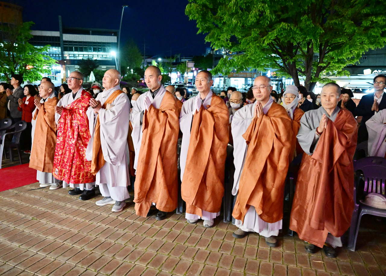'2026 부처님오신날 봉축탑 점등식' 게시글의 사진(4) 'photo_4_2026-04-27_09-46-16.jpg'