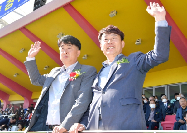 '제71회 문경시민체육대회' 게시글의 사진(4) 'c_gallery_1666263728.jpg' '제71회 문경시민체육대회' 게시글의 사진(4) 'c_gallery_1666263728.jpg'