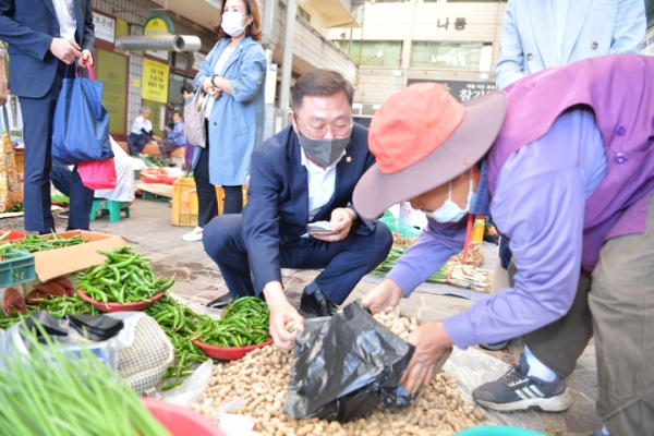 '추석맞이 전통시장 장보기 - 점촌재래시장' 게시글의 사진(3) '3_c_gallery_1663116261.jpg' '추석맞이 전통시장 장보기 - 점촌재래시장' 게시글의 사진(3) '3_c_gallery_1663116261.jpg'
