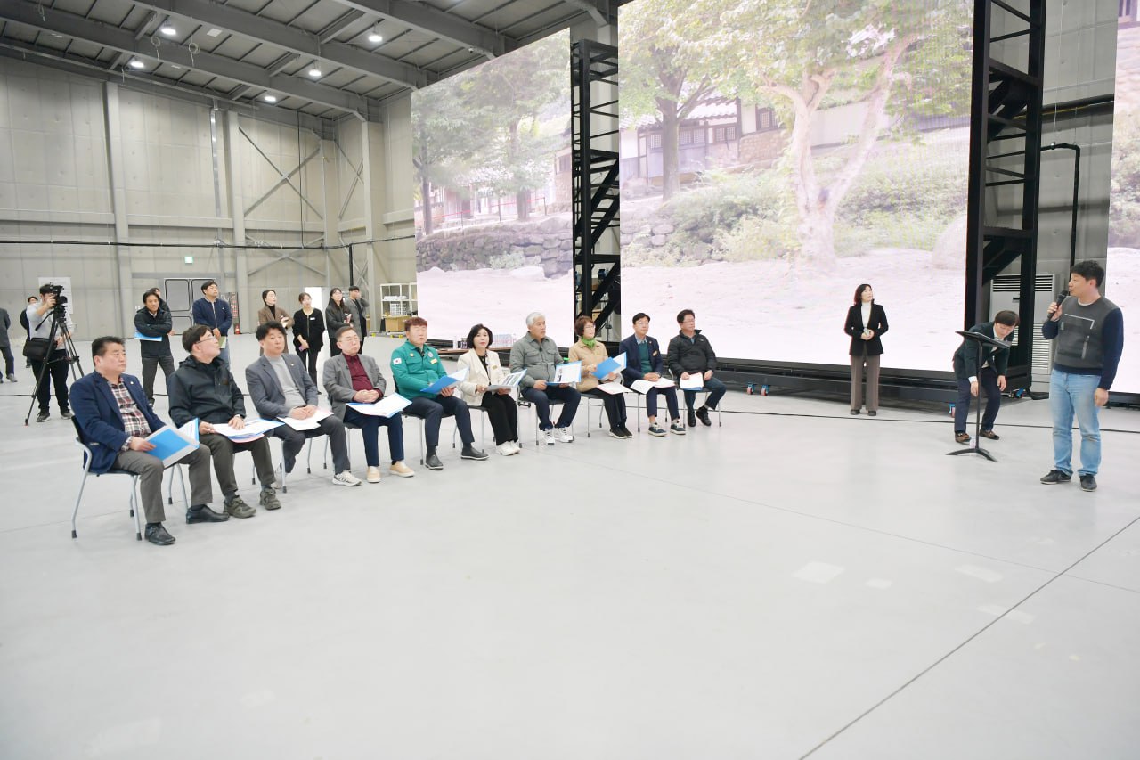 '문경시의회, 제283회 임시회 회기 중 주요 사업장 현장답사' 게시글의 사진(2) '보도자료 사진 2(주요 사업장 현장답사).jpg'